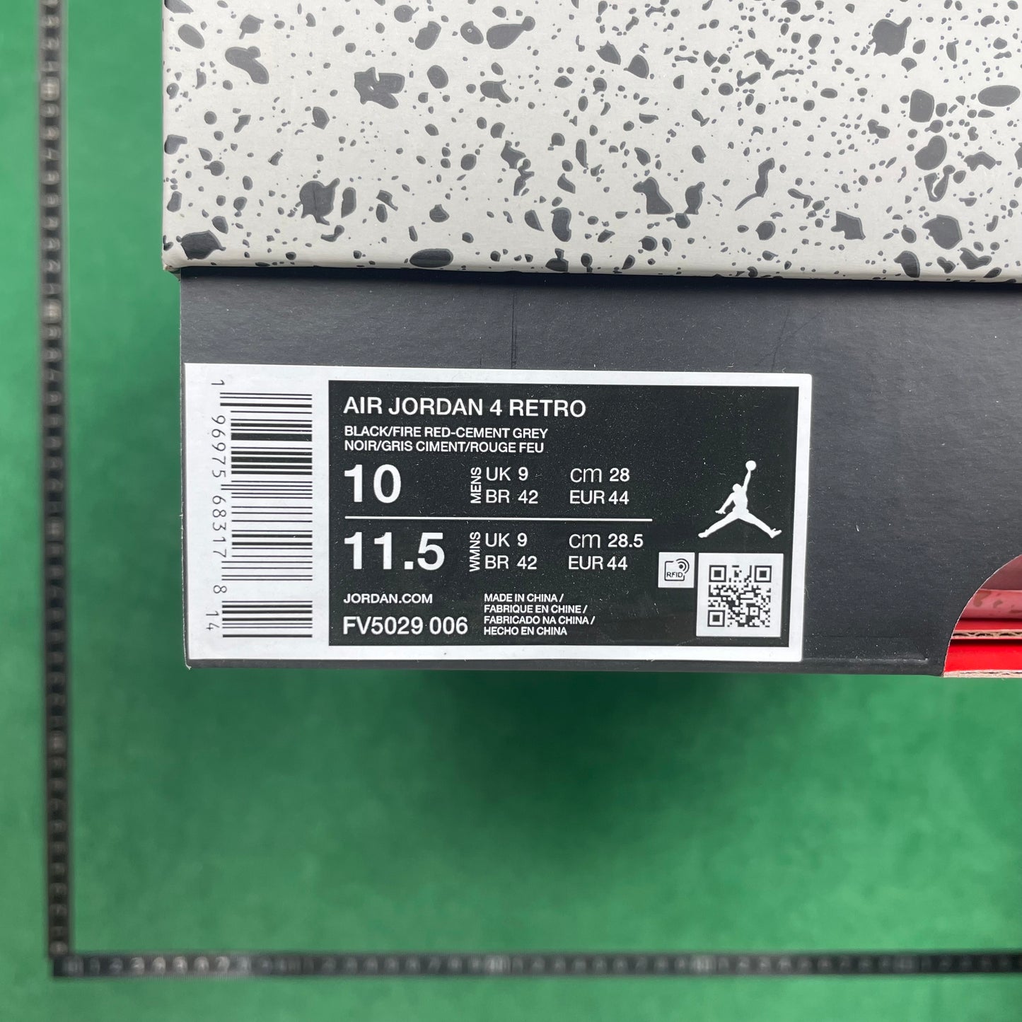 Air Jordan 4 Retro