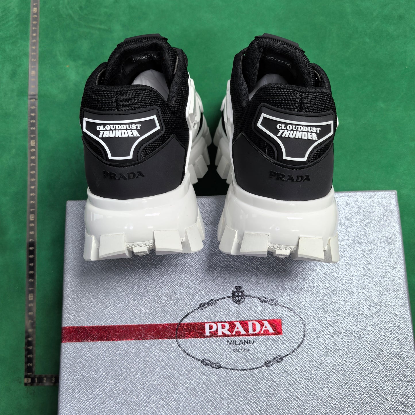 Prada - Cloudburst Thunder