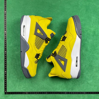Air Jordan 4 Retro