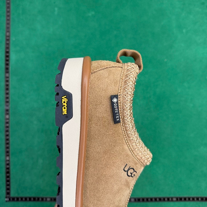 UGG