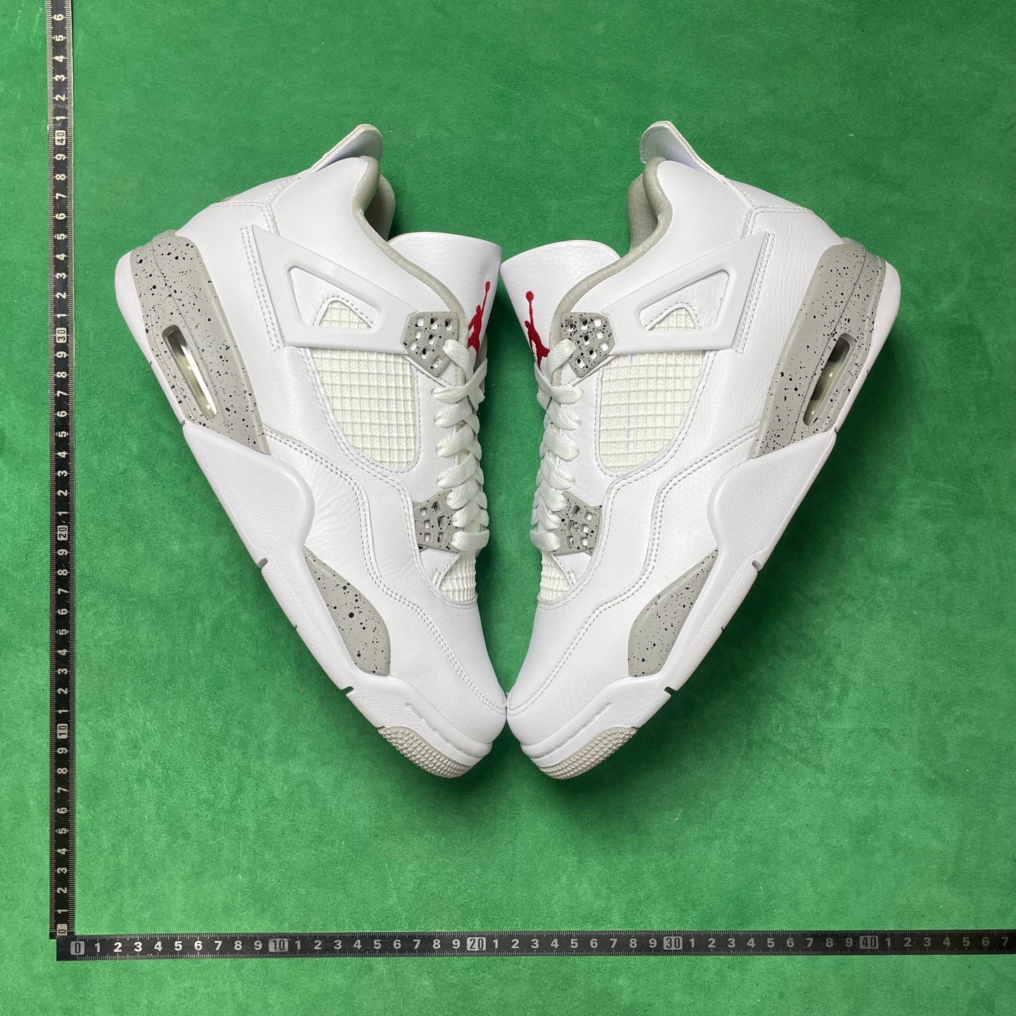 Air Jordan 4 Retro