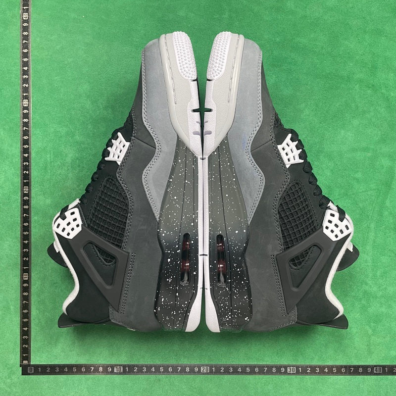 Air Jordan 4 Retro