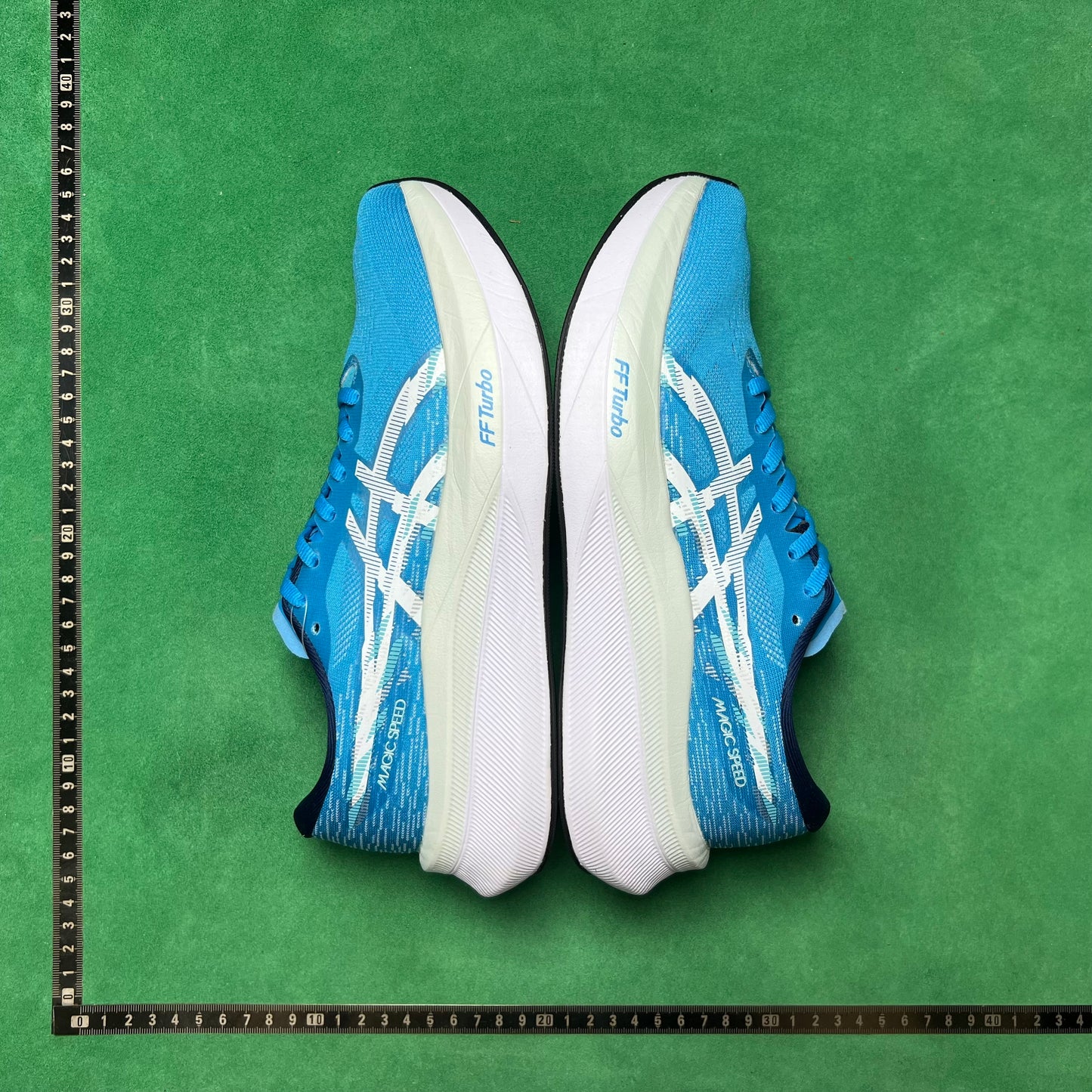 Asics Magic Speed 4