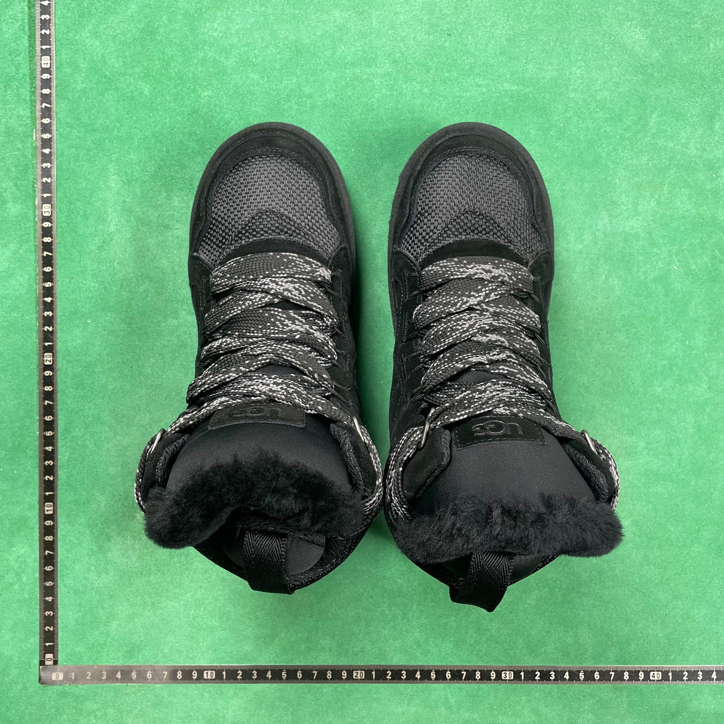 UGG