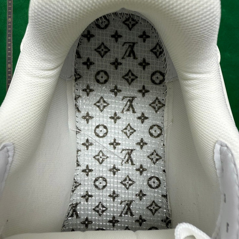 Louis Vuitton - Arch Light