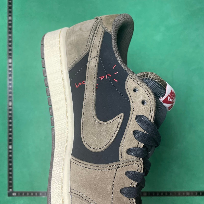 Air Jordan 1