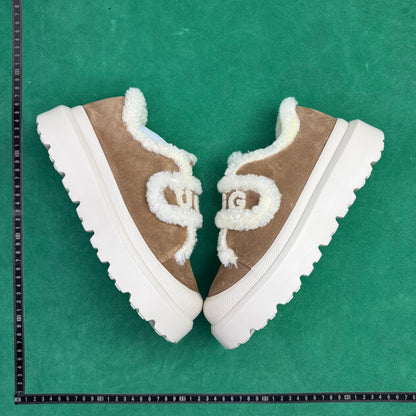 UGG