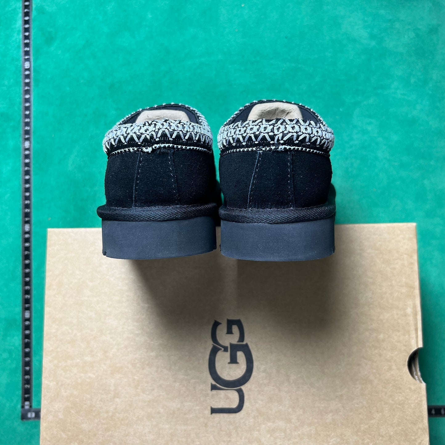 UGG
