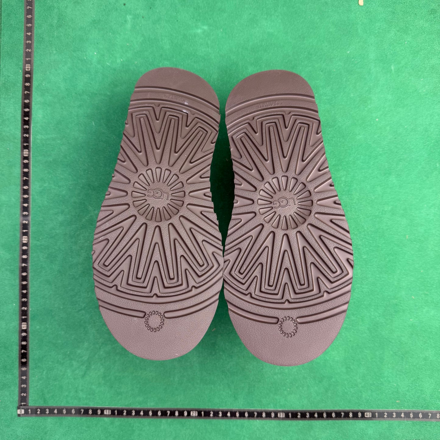 UGG