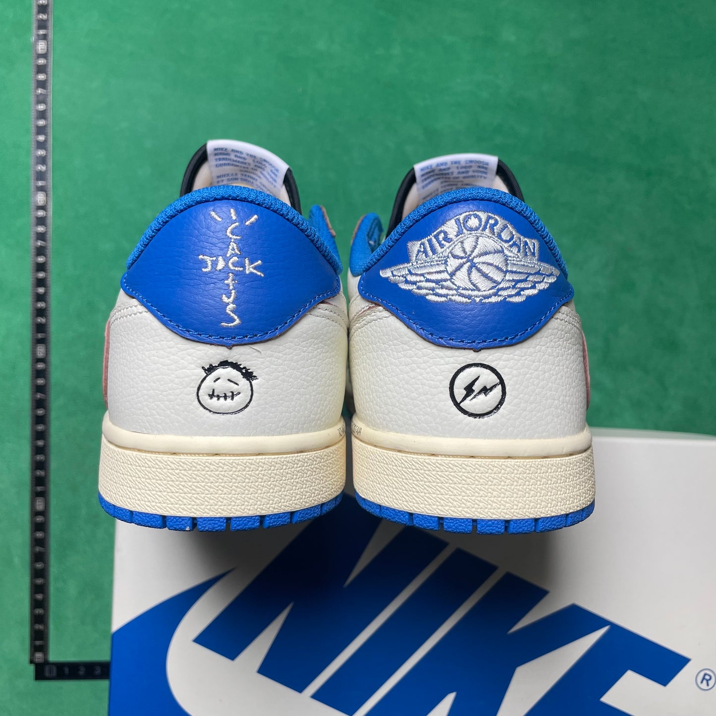 Air Jordan 1