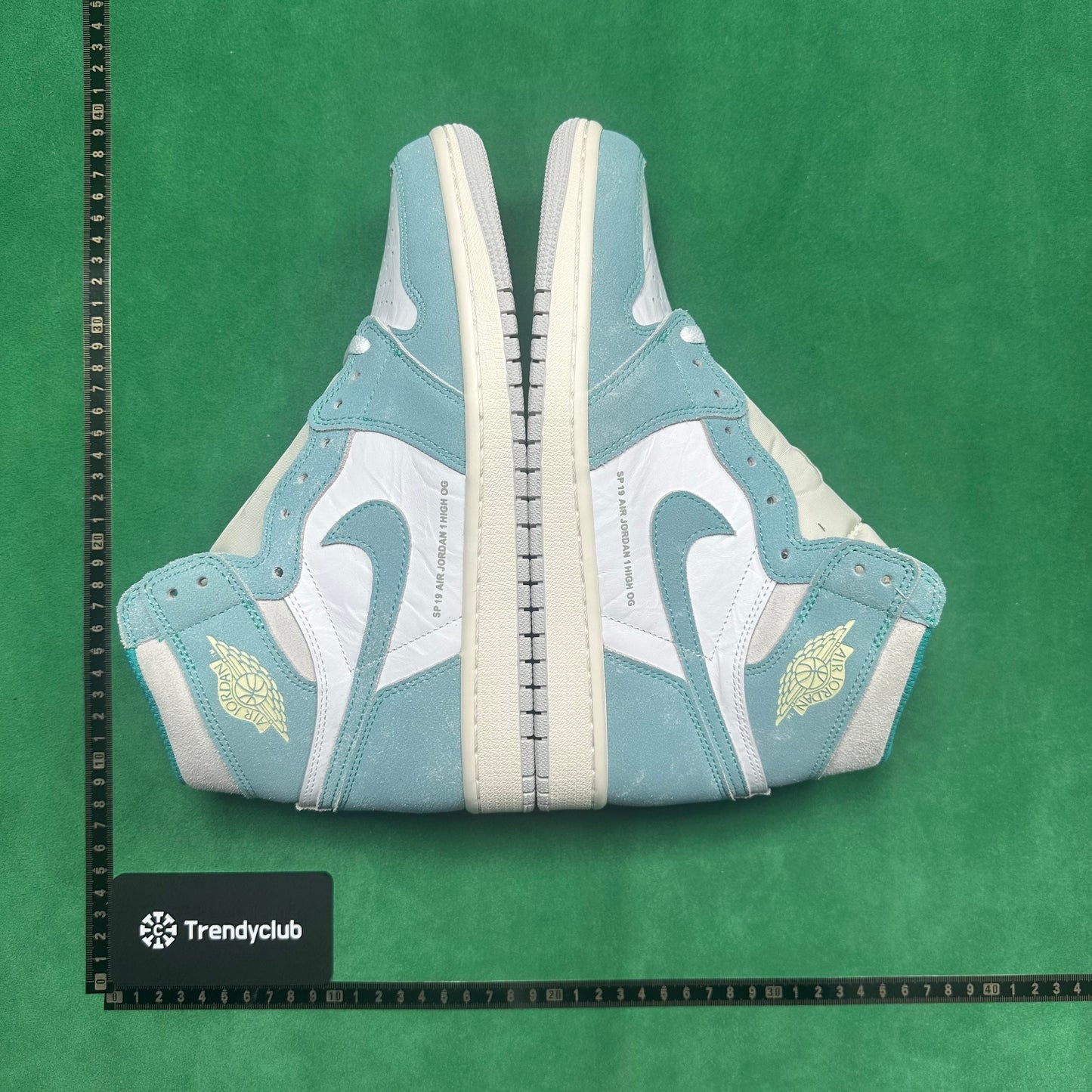 Air Jordan 1