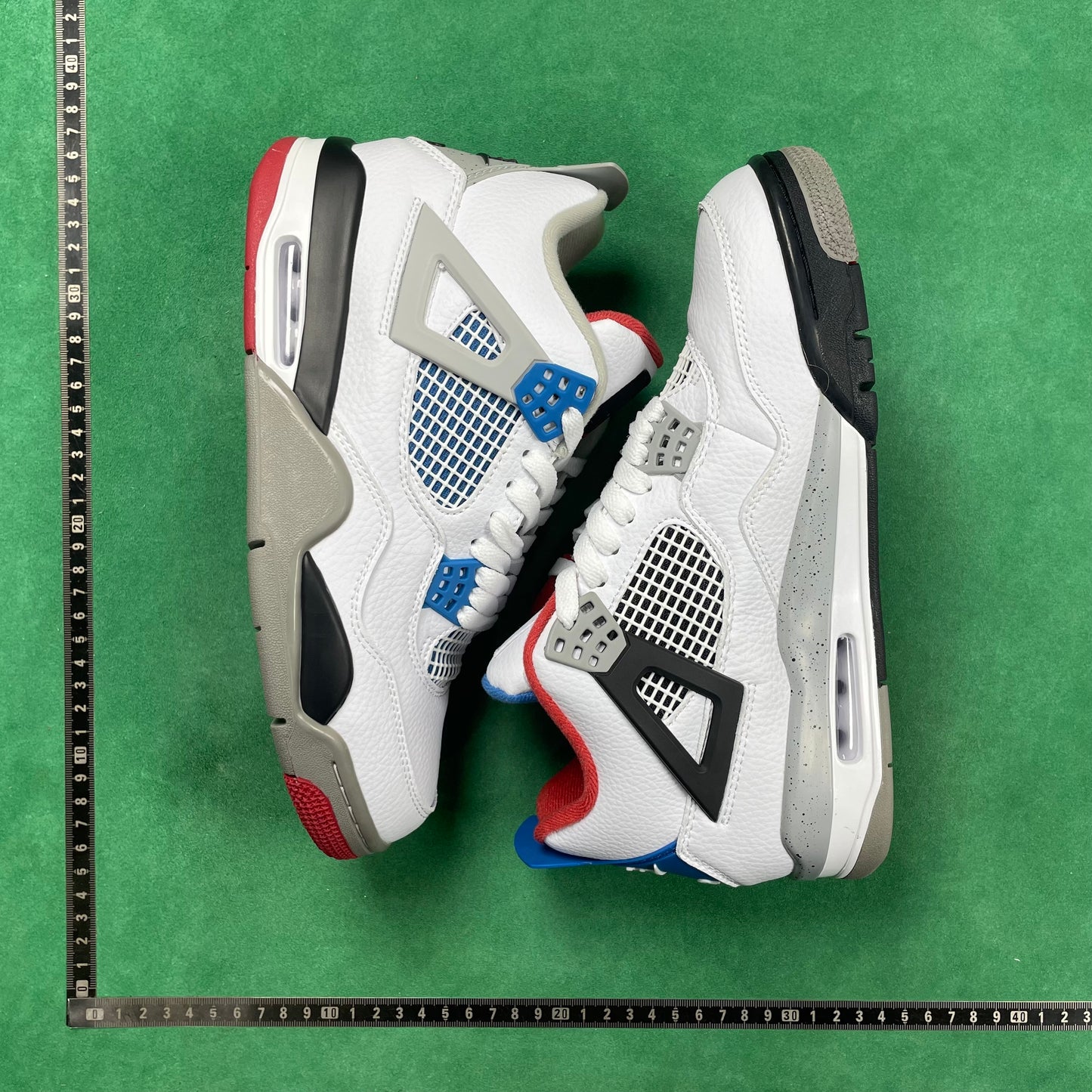 Air Jordan 4 Retro