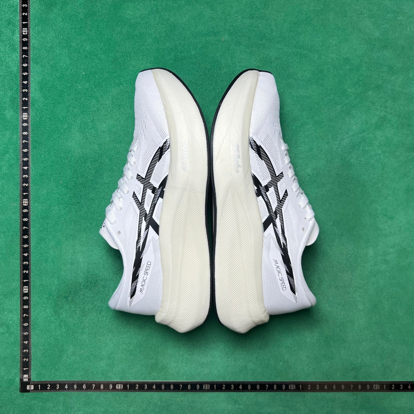 Asics Magic Speed 4