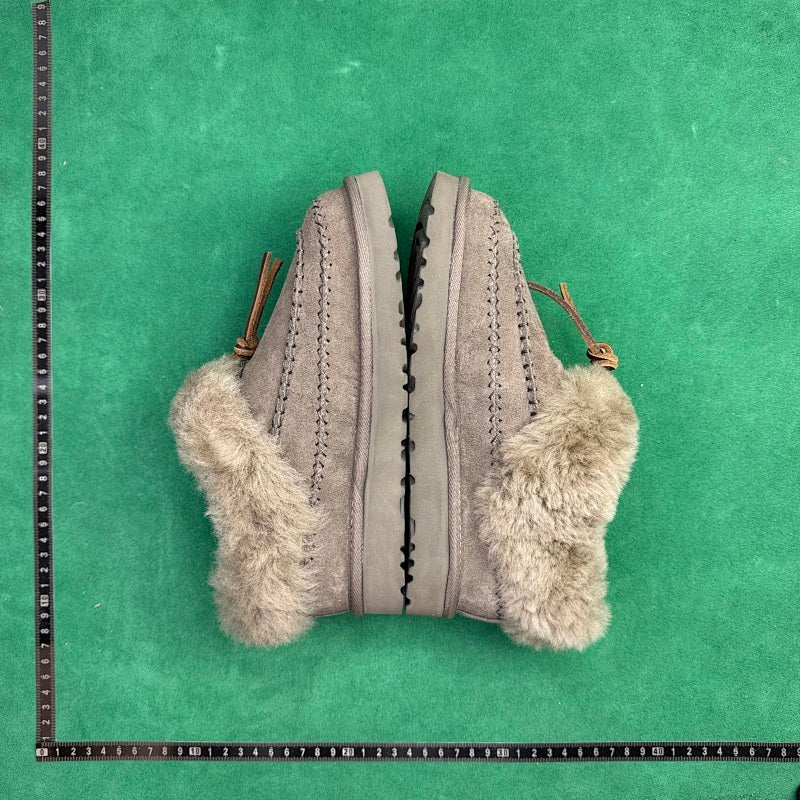 UGG