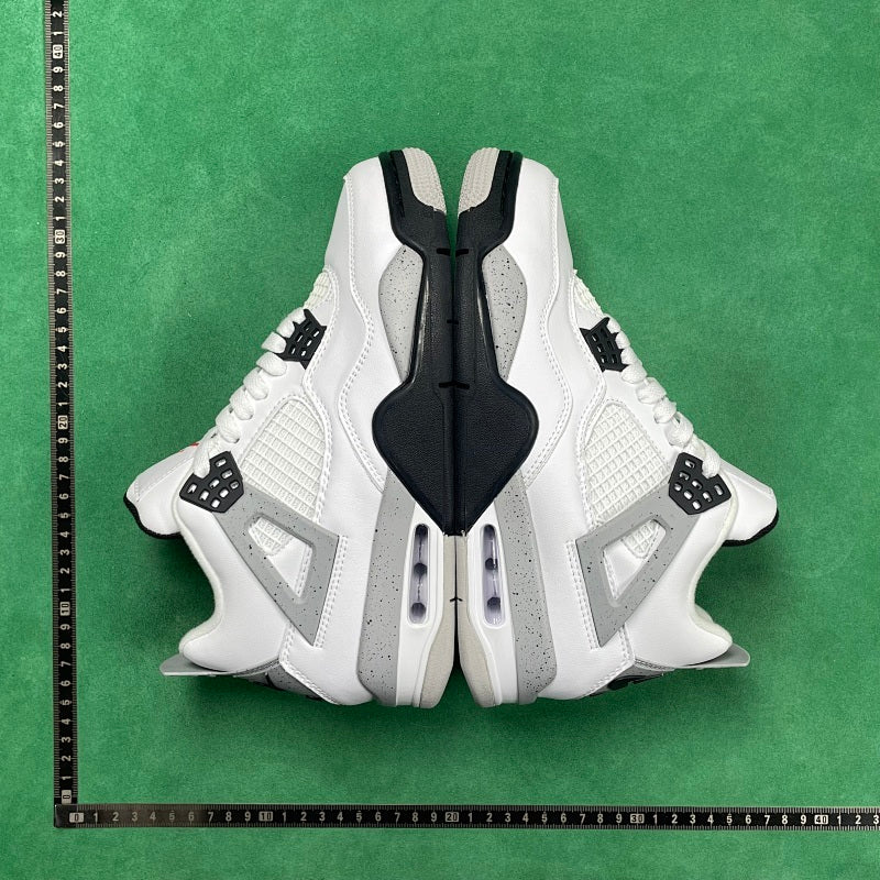 Air Jordan 4 Retro