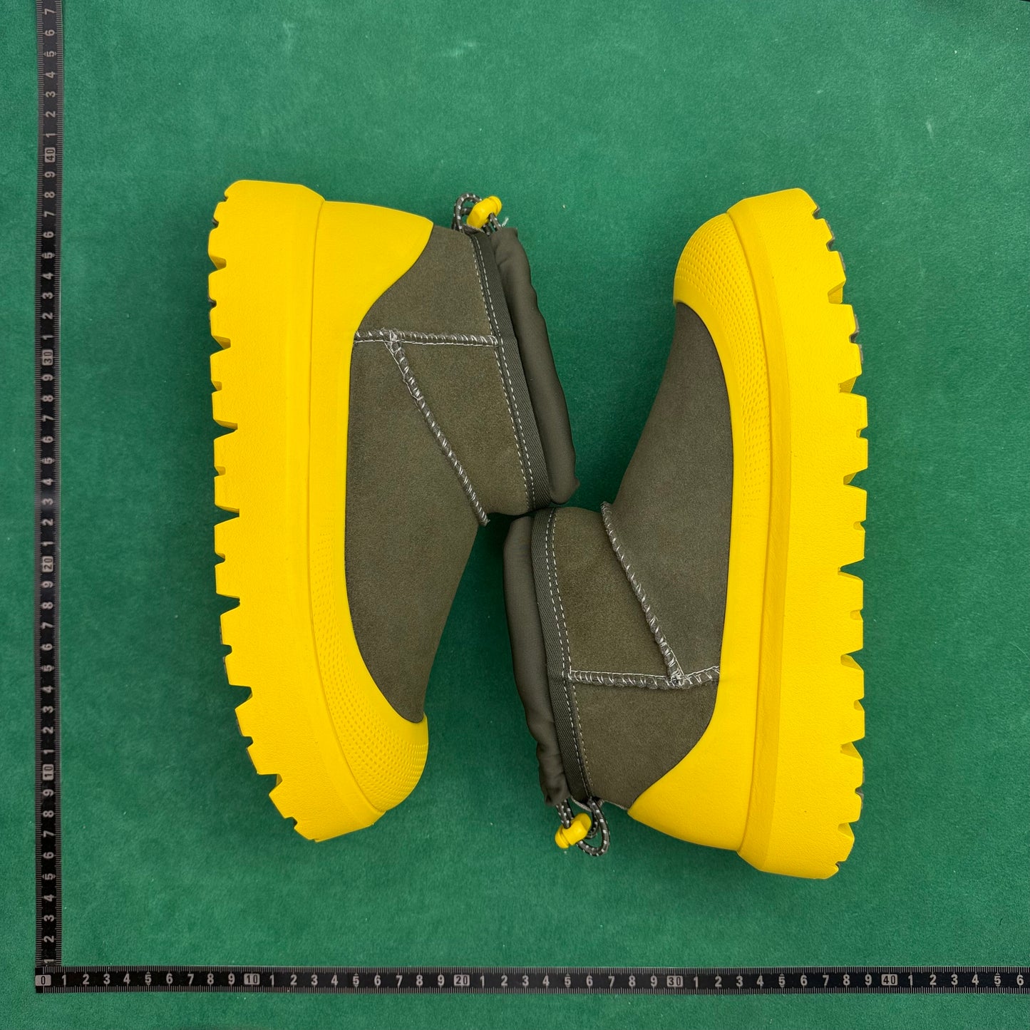 UGG