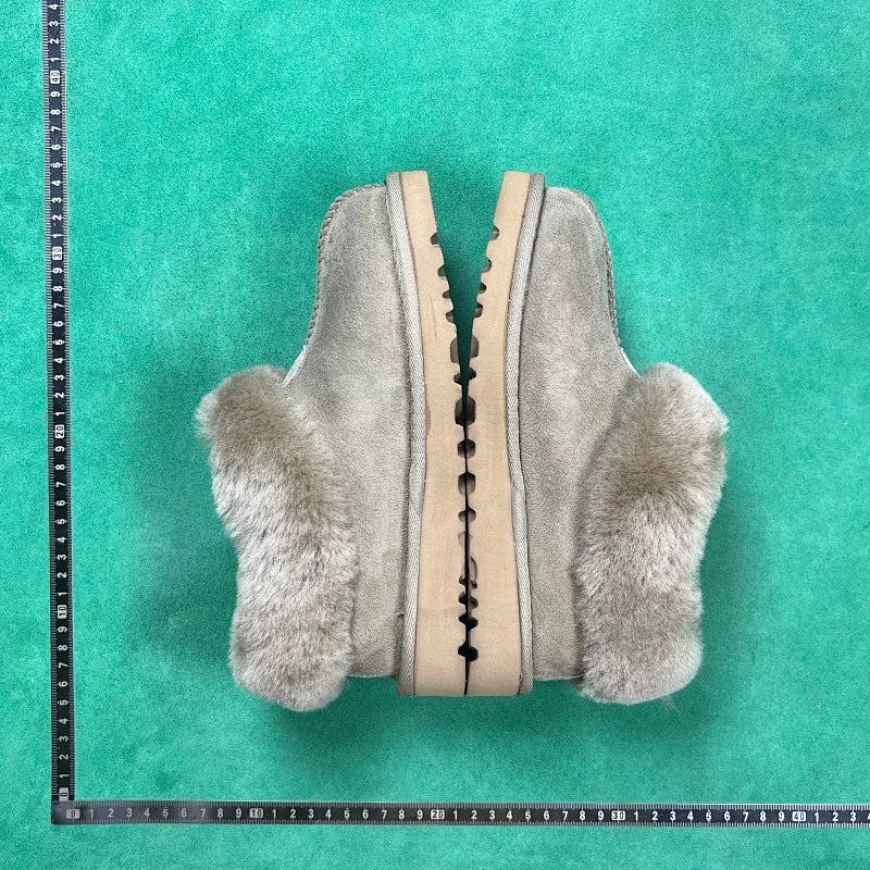 UGG