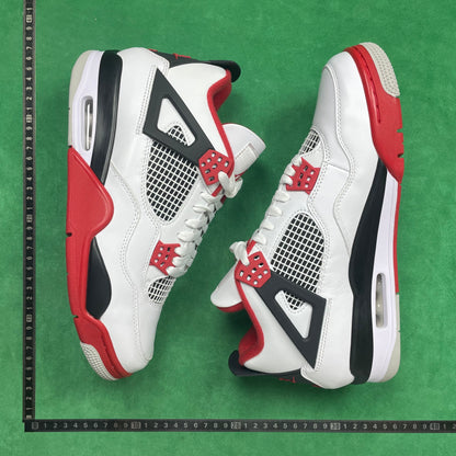 Air Jordan 4 Retro
