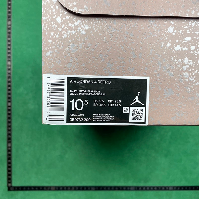 Air Jordan 4 Retro