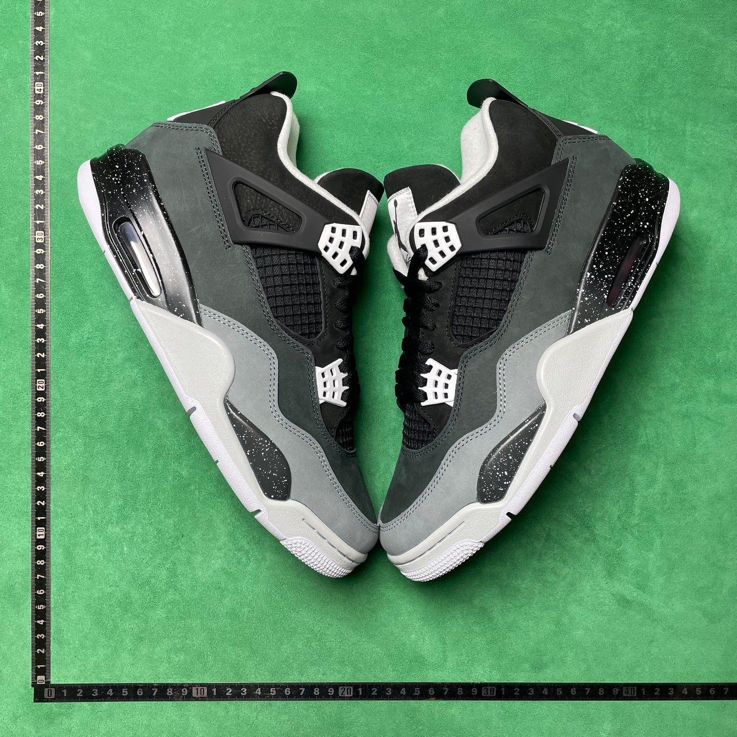 Air Jordan 4 Retro