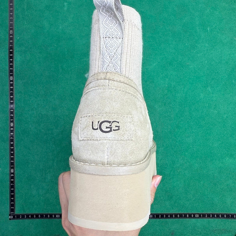UGG