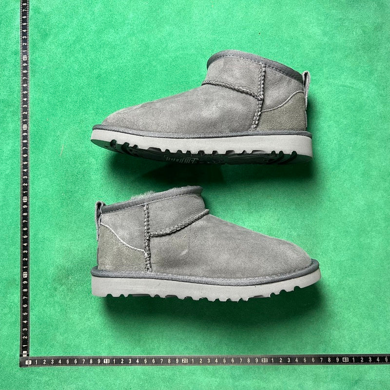 UGG