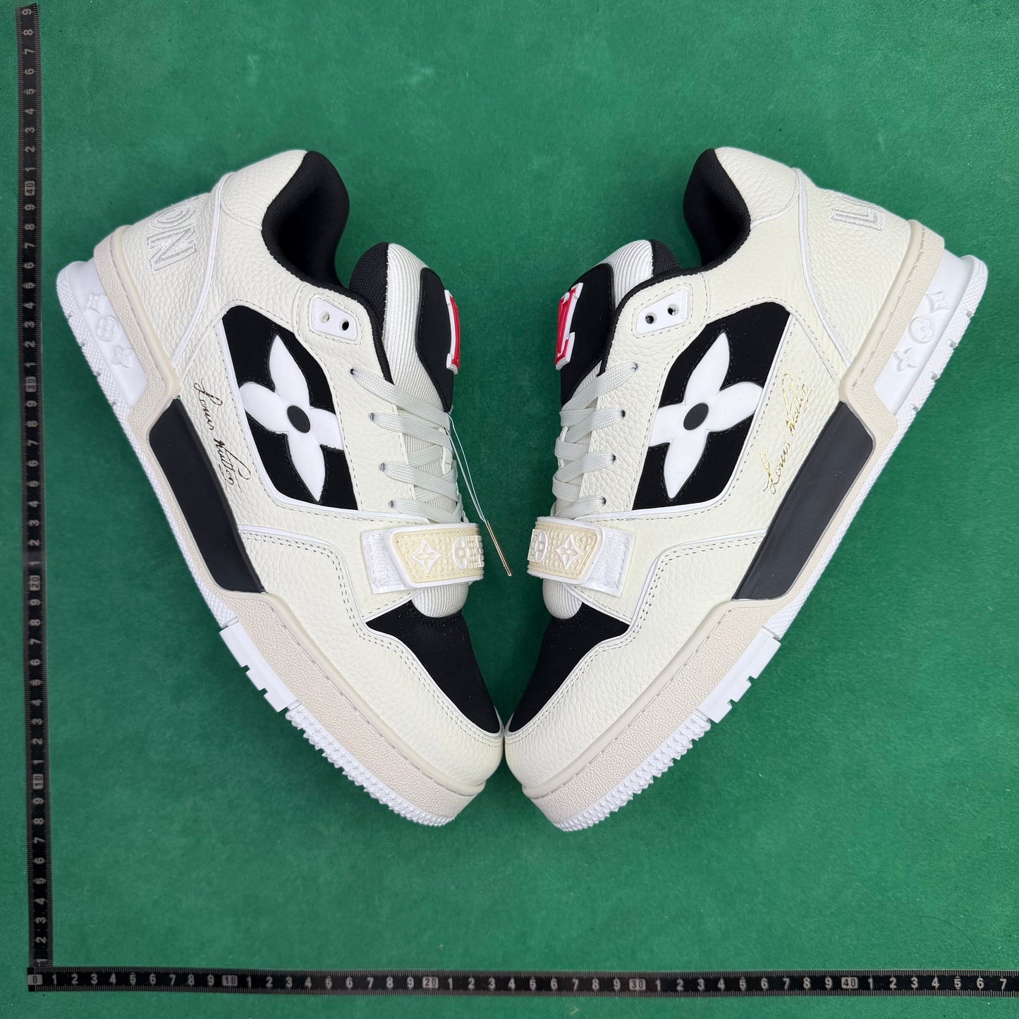 Louis Vuitton  - TT Trainer