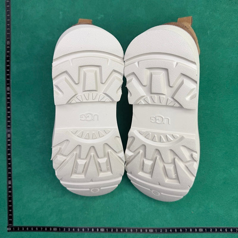 UGG