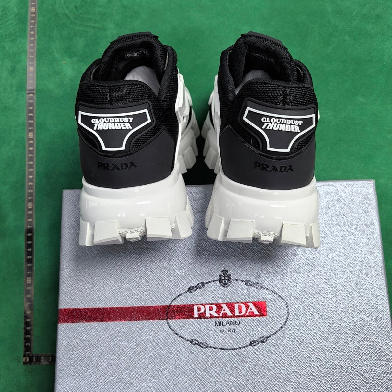 Prada - Cloudburst Thunder