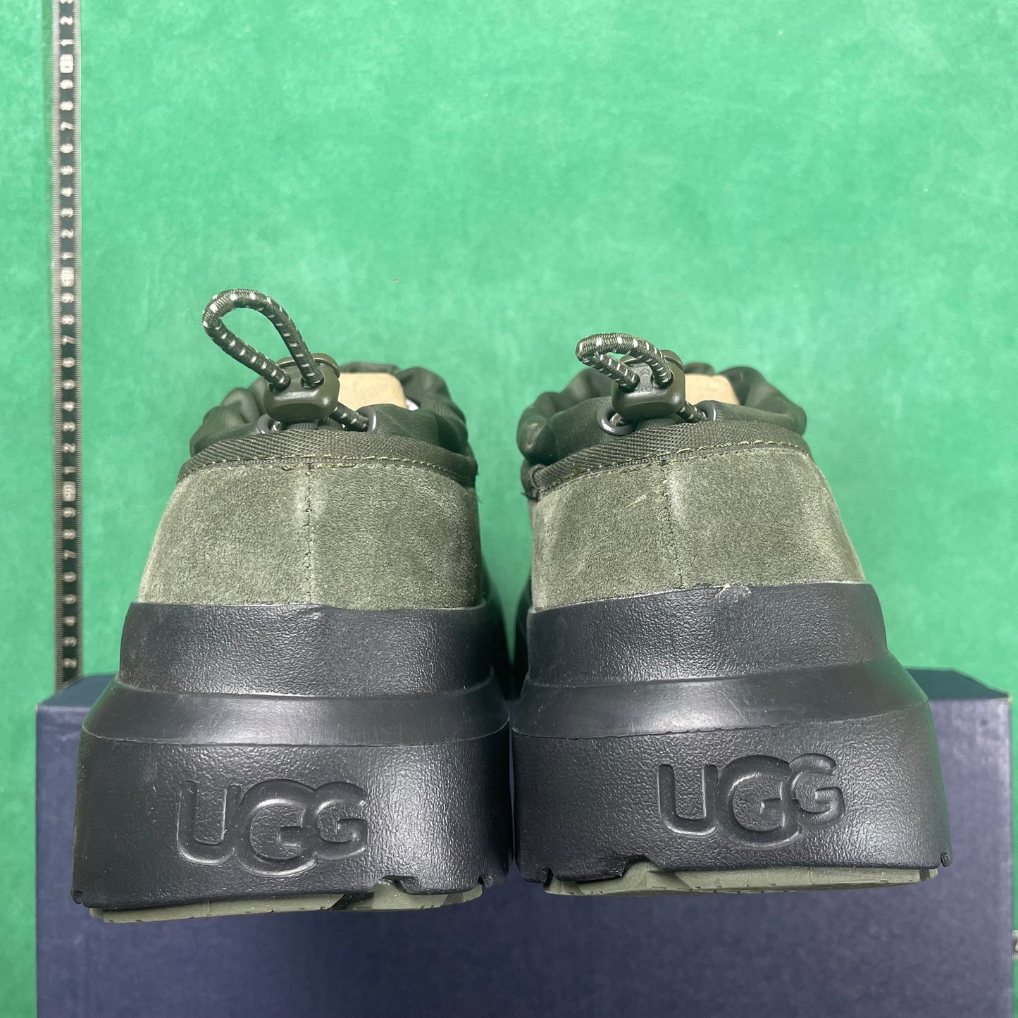 UGG