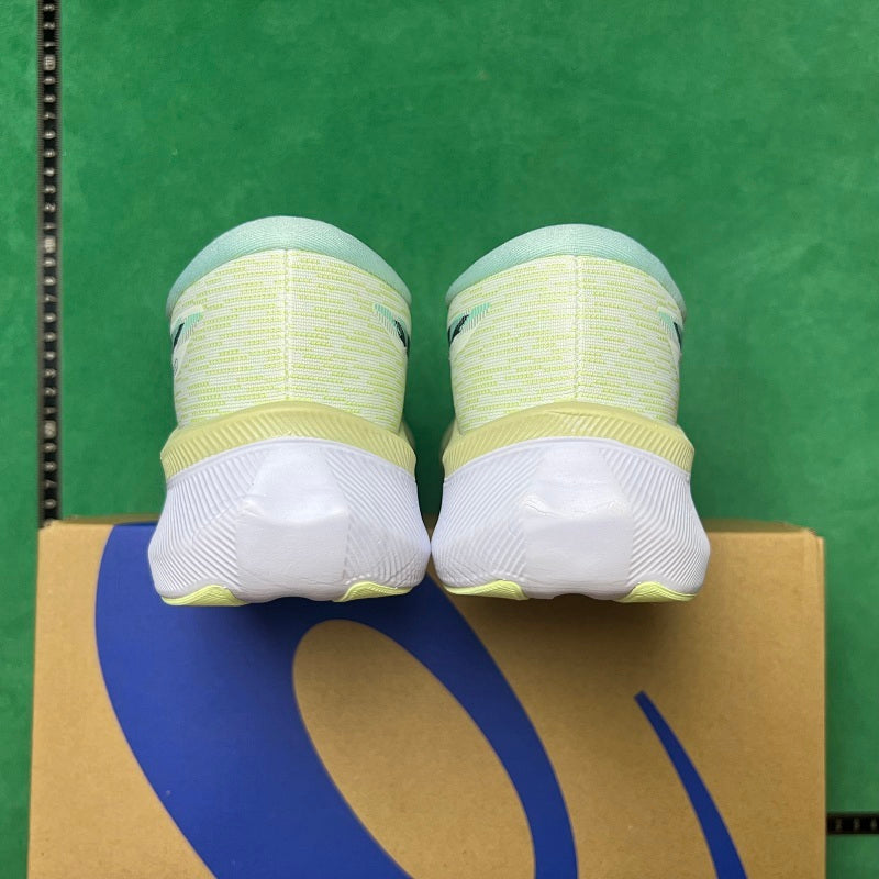 Asics Magic Speed 4