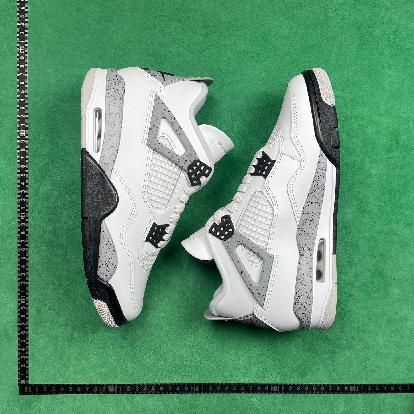 Air Jordan 4 Retro