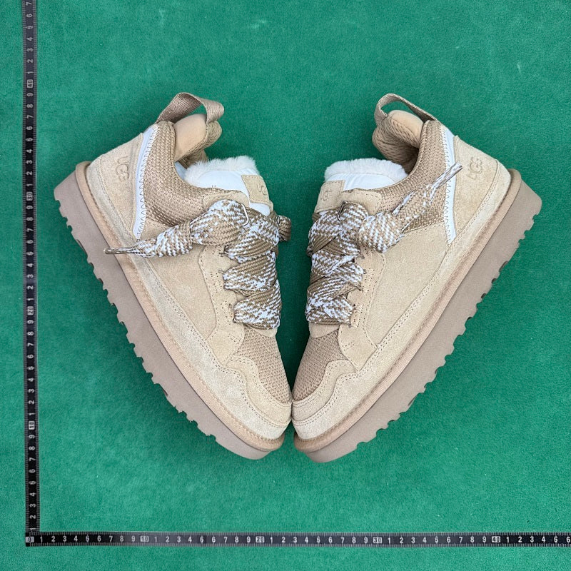 UGG