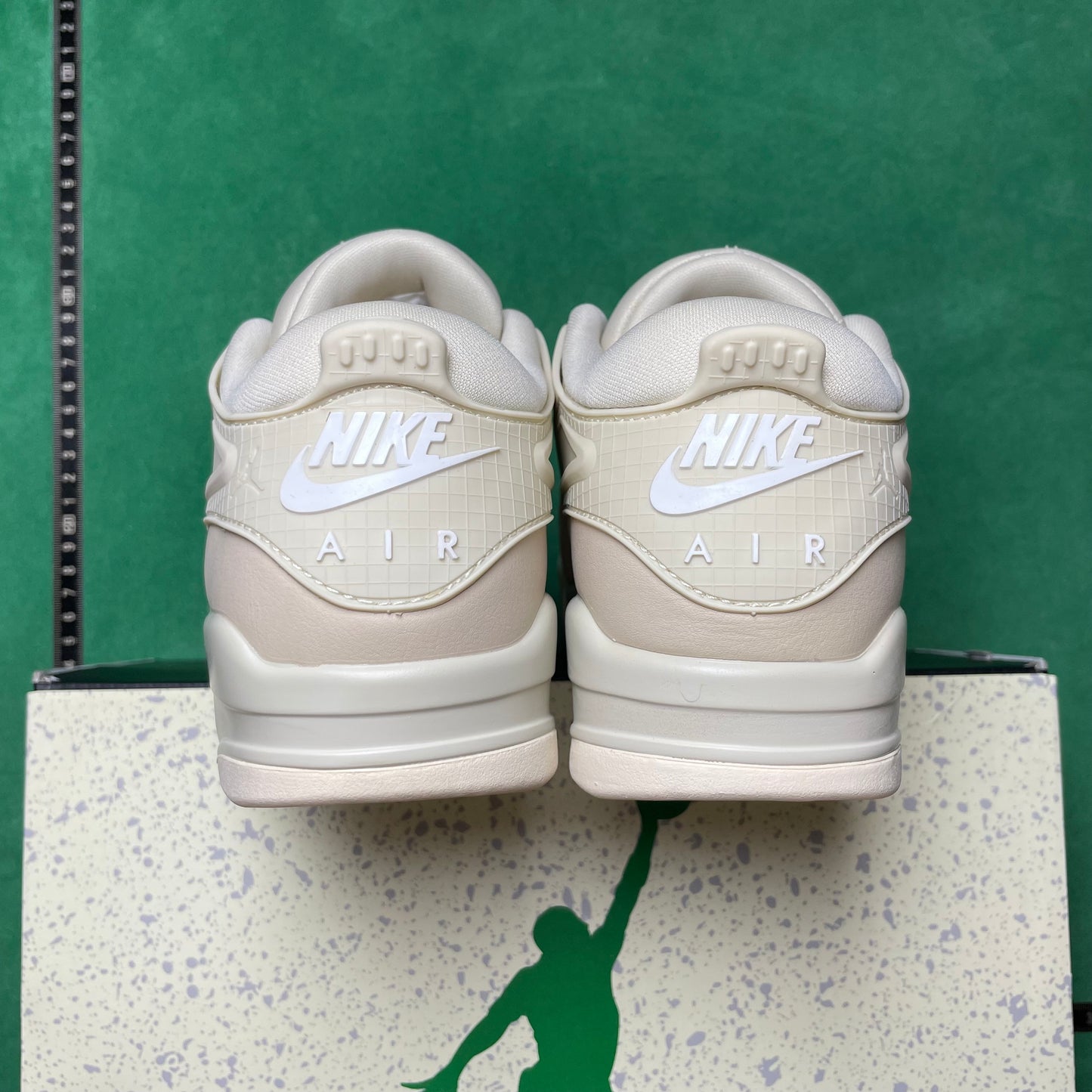 Air Jordan 4 RM