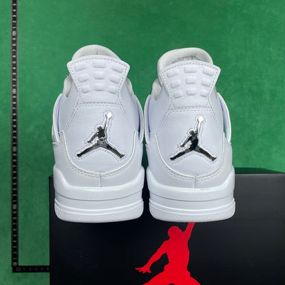 Air Jordan 4 Retro