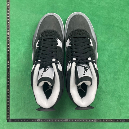 Air Jordan 4 Retro