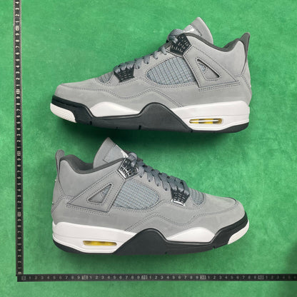 Air Jordan 4 Retro