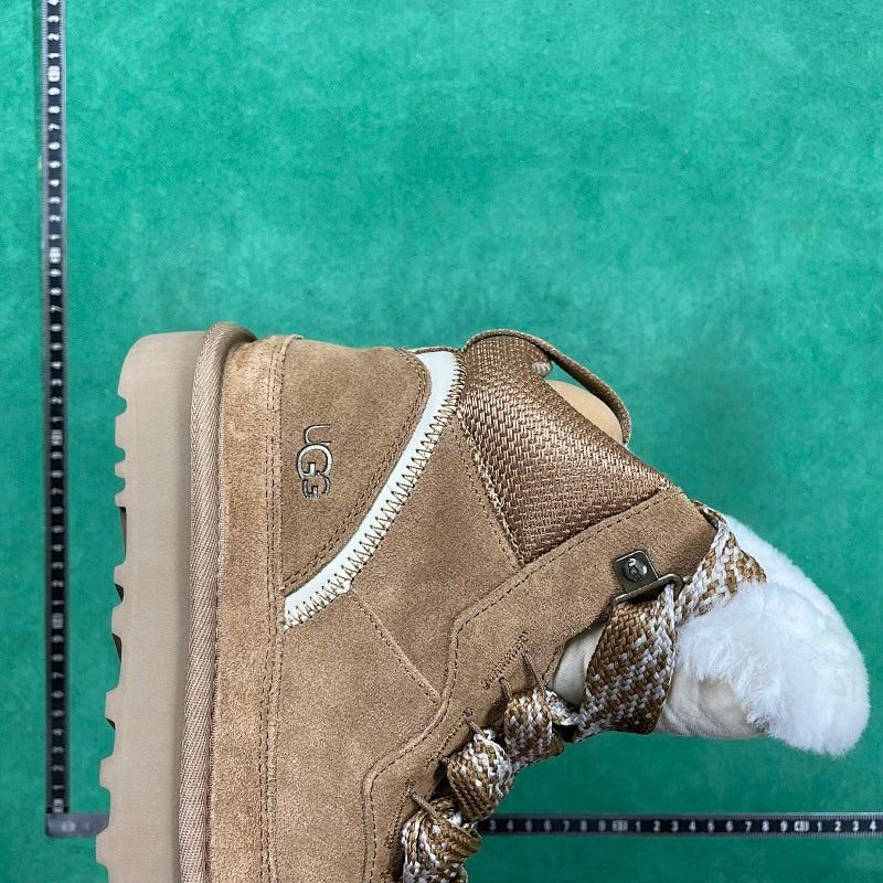 UGG
