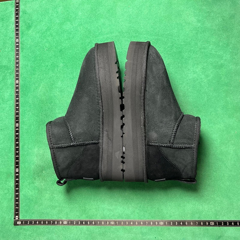 UGG