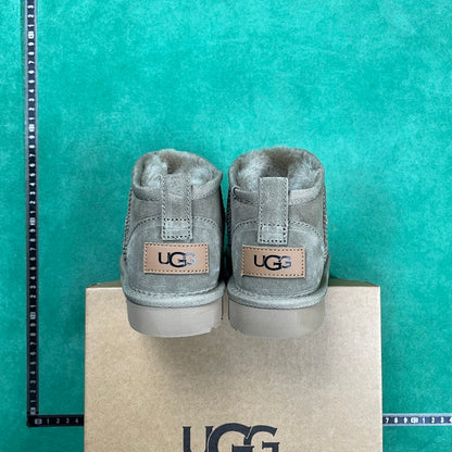 UGG