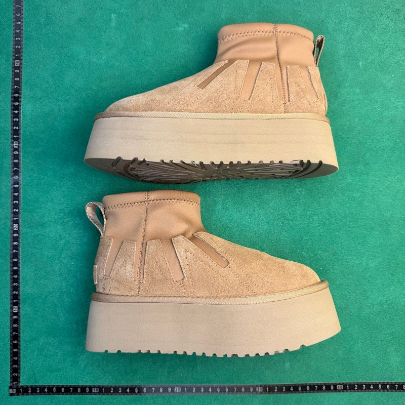 UGG