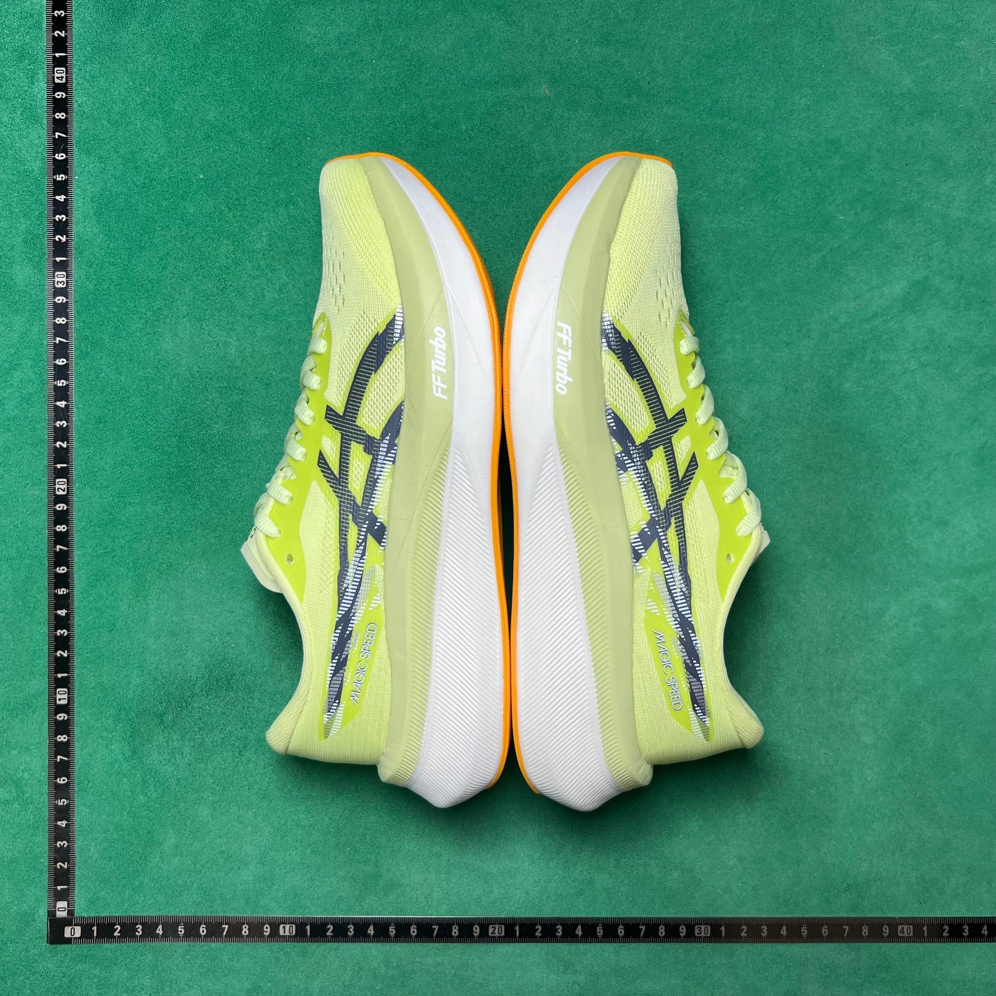 Asics Magic Speed 4