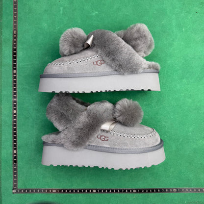 UGG