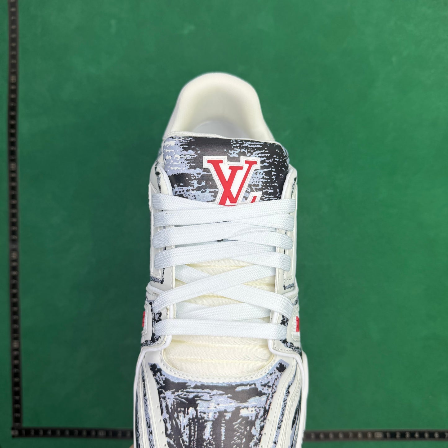 Louis Vuitton  - TT Trainer