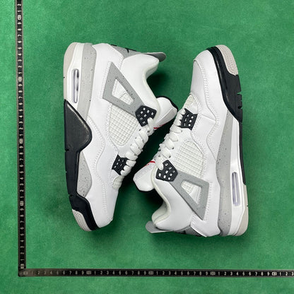 Air Jordan 4 Retro