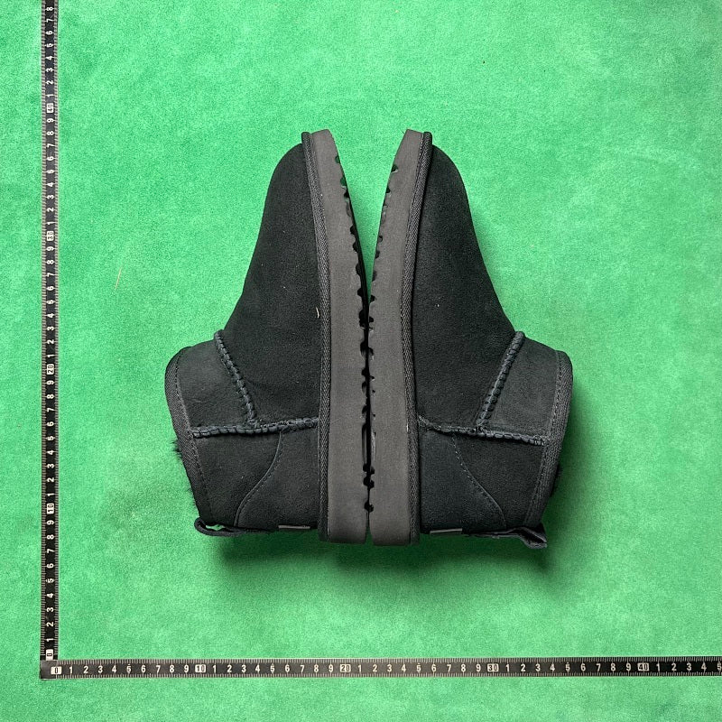 UGG