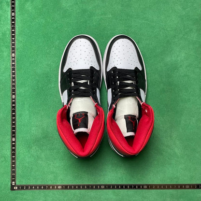 Air Jordan 1