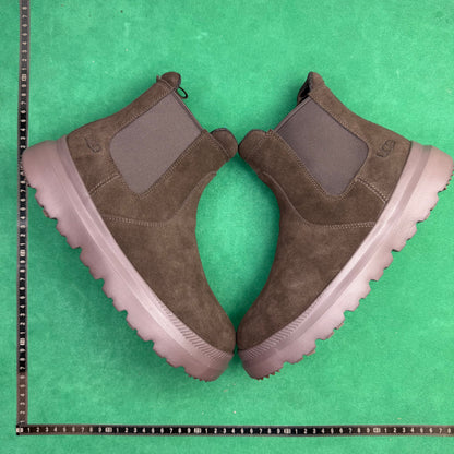 UGG