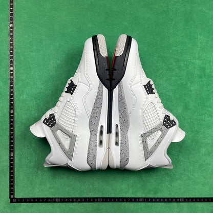 Air Jordan 4 Retro