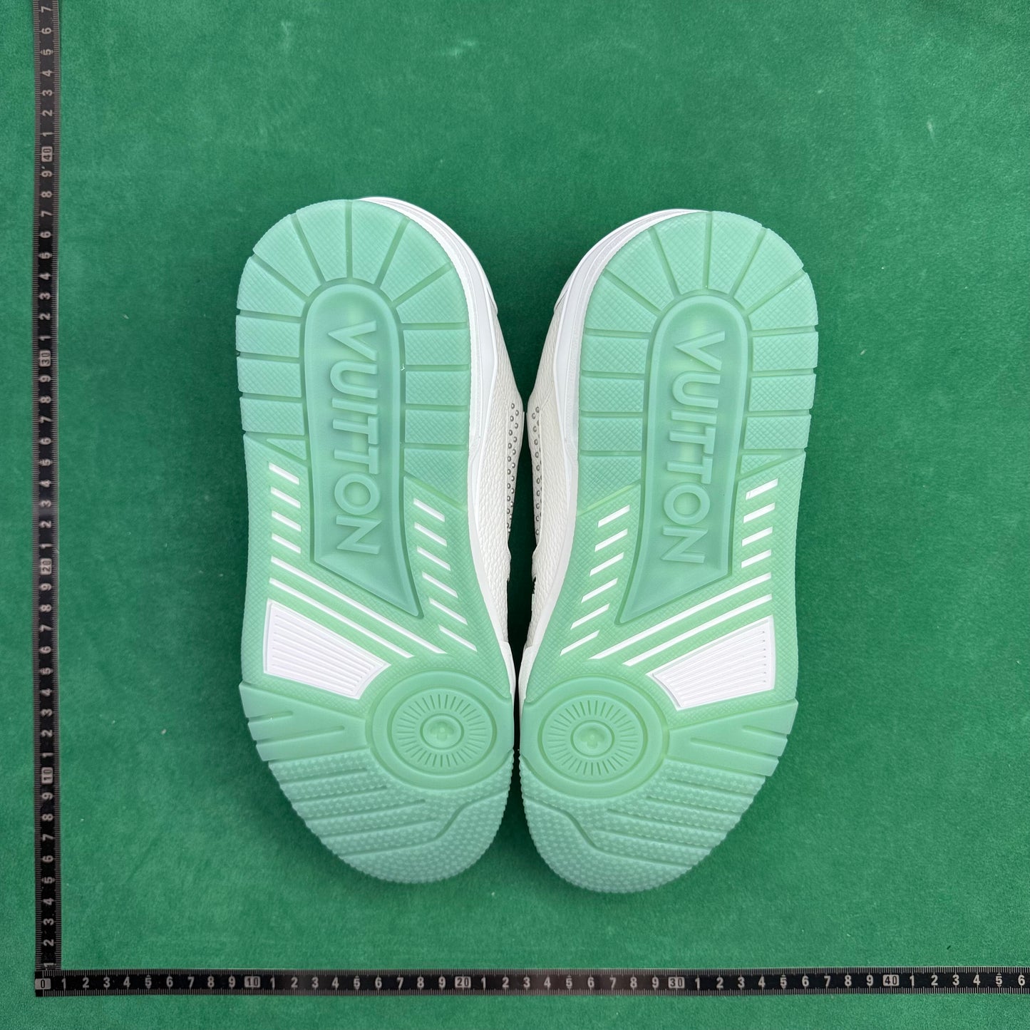 Louis Vuitton  - TT Trainer